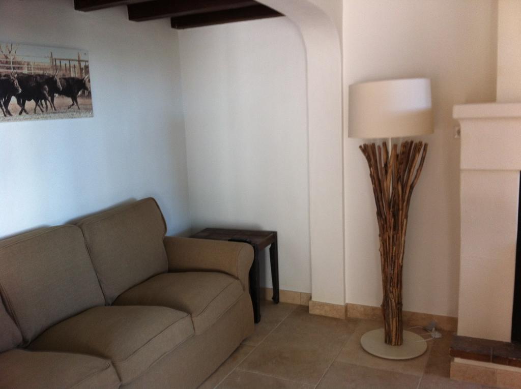 Residence Mas Du Tadorne Saintes-Maries-de-la-Mer Rum bild
