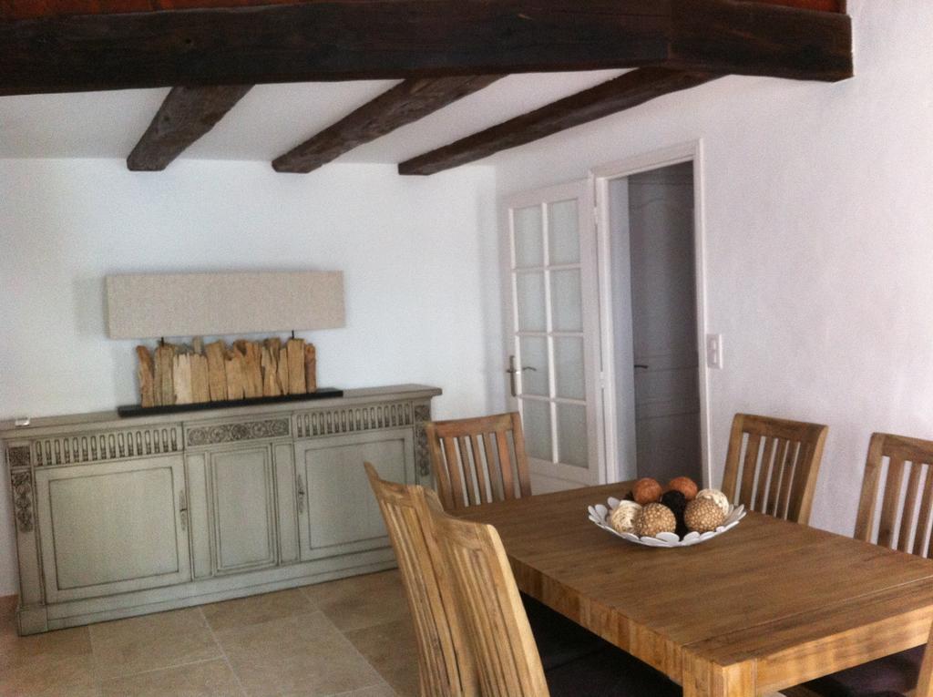 Residence Mas Du Tadorne Saintes-Maries-de-la-Mer Rum bild
